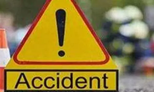 ट्रक के खाई में गिरने के बाद SDRF ने तीन लोगों को बचाया ट्रक के खाई में गिरने के बाद SDRF ने तीन लोगों को बचाया