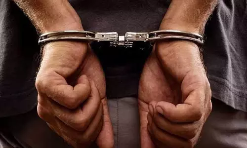 Punjab: प्रदर्शनकारी प्रोफेसरों को हिरासत में लिया गया Punjab: प्रदर्शनकारी प्रोफेसरों को हिरासत में लिया गया
