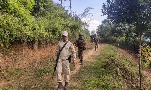 सरकार ने Manipur हिंसा की जांच कर रहे तीन सदस्यीय पैनल को एक और विस्तार दिया सरकार ने Manipur हिंसा की जांच कर रहे तीन सदस्यीय पैनल को एक और विस्तार दिया