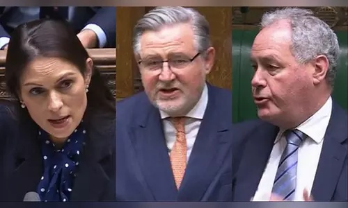 गहरी चिंताजनक: UK के सांसदों ने बांग्लादेश में हिंदुओं पर हमलों पर चिंता जताई गहरी चिंताजनक: UK के सांसदों ने बांग्लादेश में हिंदुओं पर हमलों पर चिंता जताई