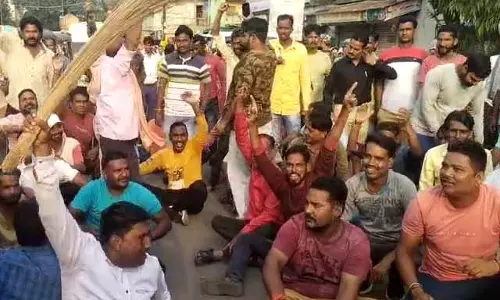 MC प्रमुख ने अधिकारियों से शहर में सफाई सुनिश्चित करने को कहा