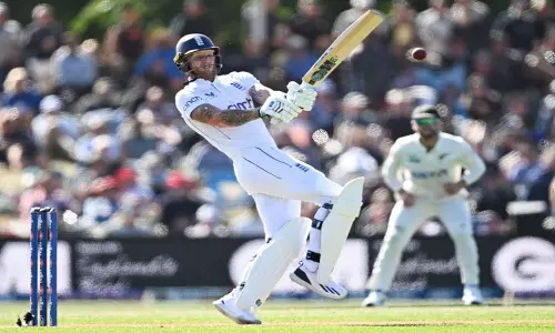 England के कप्तान बेन स्टोक्स ने ओवर-रेट गणना पर ICC पर सवाल उठाए England के कप्तान बेन स्टोक्स ने ओवर-रेट गणना पर ICC पर सवाल उठाए