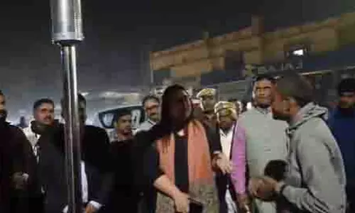 Gonda: जिला महिला अस्पताल में विटामिन ए सम्पूरण कार्यक्रम का शुभारंभ