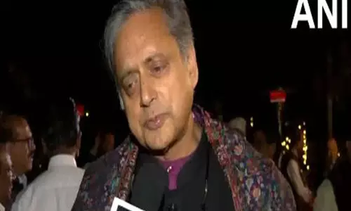 राहुल गांधी के नेतृत्व वाले प्रतिनिधिमंडल को संभल जाते समय रोके जाने पर बोले Shashi Tharoor