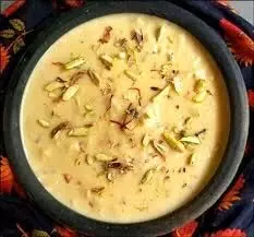 Recipe: घर पर मिनटों में बनेगी बाजार जैसी लच्छा रबड़ी