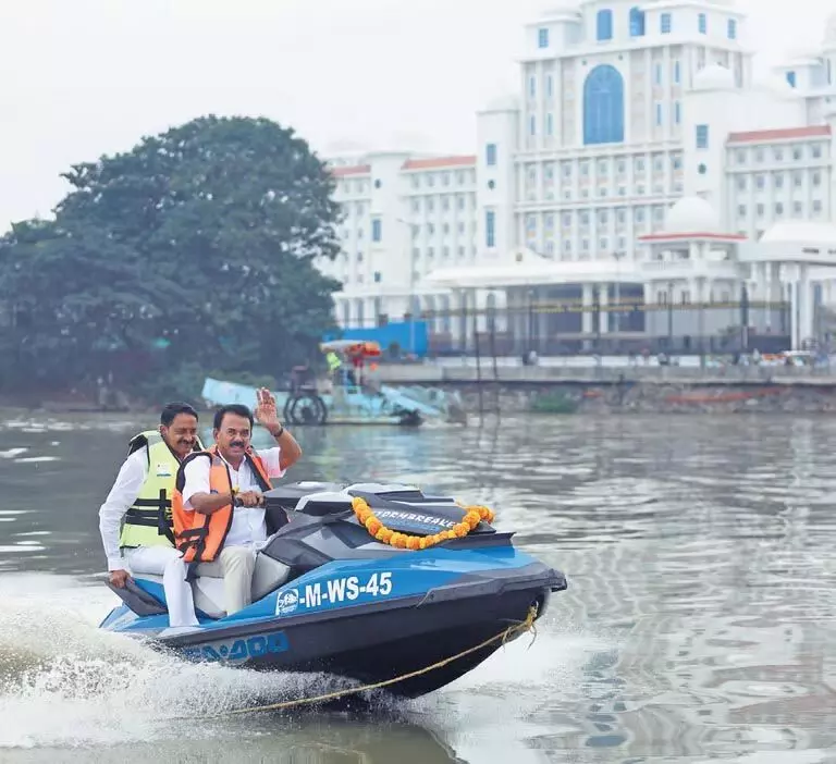 Hussainsagar पर जल क्रीड़ा सुविधा शुरू