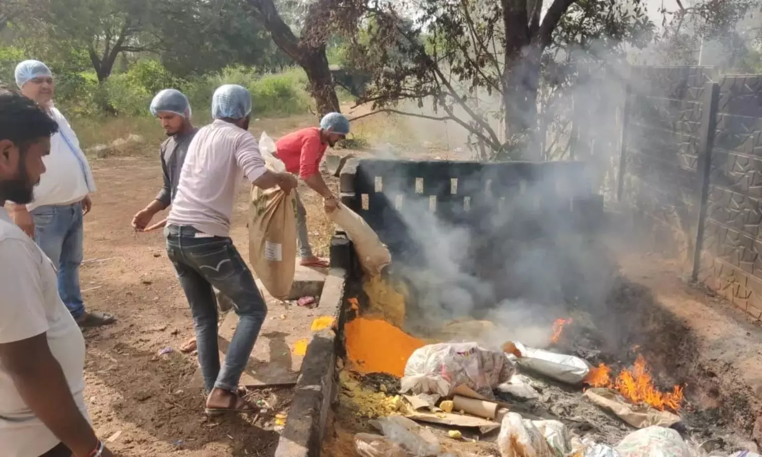 खाद्य सुरक्षा टास्क फोर्स ने मेडक में FBO का निरीक्षण किया