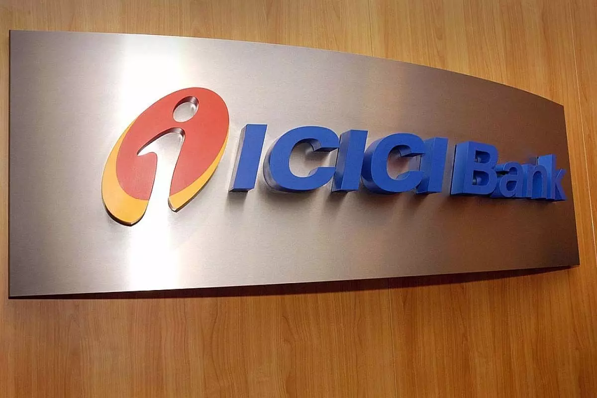 ICICI बैंक शेयर की कीमत में 0.91% ऊपर