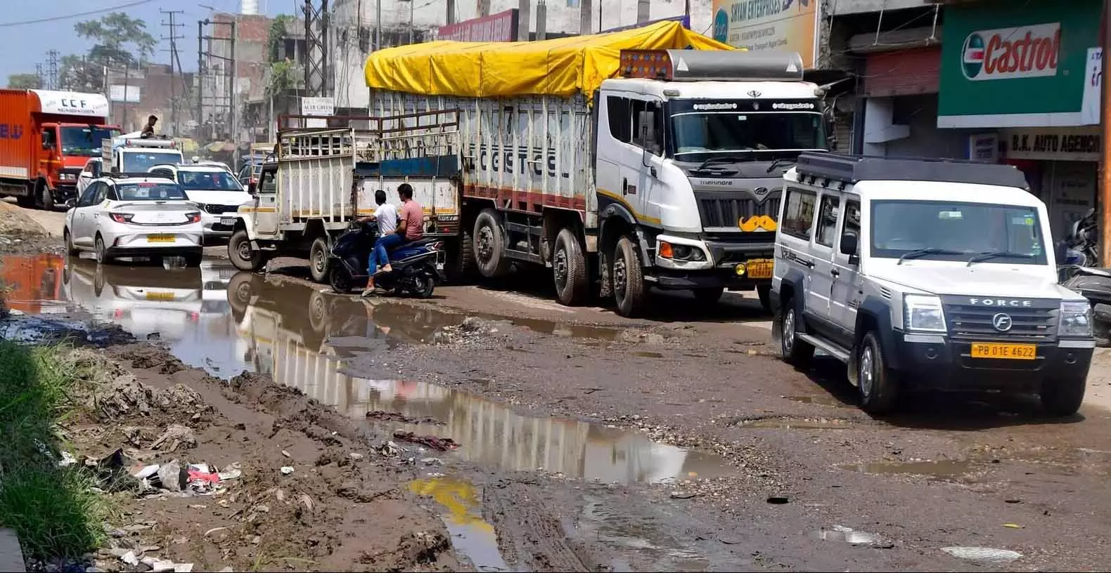 MC प्रमुख ने लुधियाना में प्रस्तावित ट्रांसपोर्ट नगर स्थलों का निरीक्षण किया