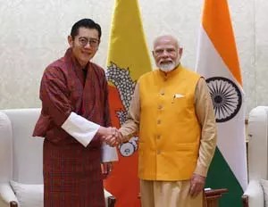 प्रधानमंत्री मोदी और भूटान नरेश की बैठक, भारत-नेपाल द्विपक्षीय संबंधों पर की चर्चा प्रधानमंत्री मोदी और भूटान नरेश की बैठक, भारत-नेपाल द्विपक्षीय संबंधों पर की चर्चा