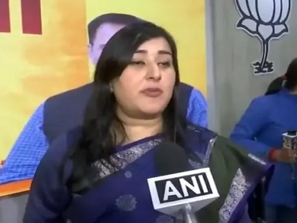 BJP की बांसुरी स्वराज ने आयुष्मान भारत योजना लागू नहीं करने के लिए आप की आलोचना की BJP की बांसुरी स्वराज ने आयुष्मान भारत योजना लागू नहीं करने के लिए आप की आलोचना की