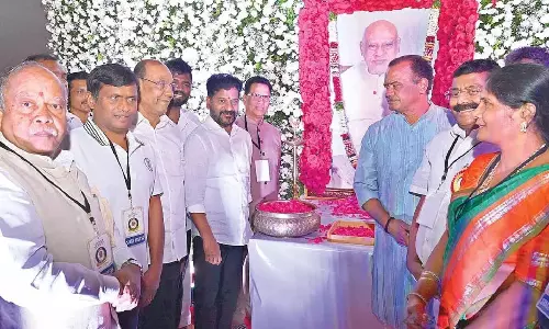 Telangana: रोसैया के कौशल ने टीजी को अधिशेष बजट हासिल करने में मदद की Telangana: रोसैया के कौशल ने टीजी को अधिशेष बजट हासिल करने में मदद की