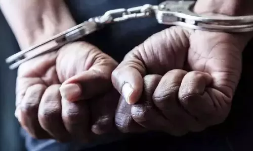 तांबे का तार चुराने के आरोप में तीन लोग गिरफ्तार तांबे का तार चुराने के आरोप में तीन लोग गिरफ्तार