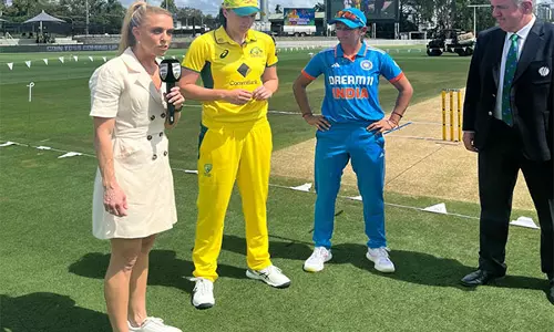 First ODI: ब्रिसबेन में ऑस्ट्रेलिया के खिलाफ भारतीय महिला टीम ने टॉस जीता
