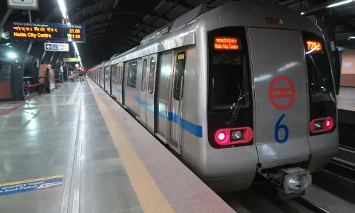 केबल चोरी से दिल्ली मेट्रो के ब्लू लाइन की सेवा बाधित, यात्री परेशान