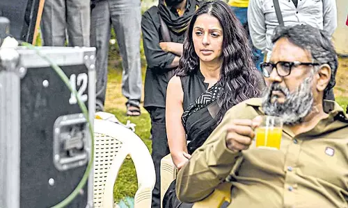 दो दशक बाद...Bhumika फिर से गुणशेखर के निर्देशन में फिल्म कर रही दो दशक बाद...Bhumika फिर से गुणशेखर के निर्देशन में फिल्म कर रही