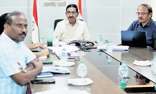 Minister P Narayana: यूडीए में आवास के लिए भूमि की पहचान करें अधिकारी