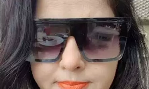 90 के दशक की सनसनी ममता कुलकर्णी 25 साल बाद मुंबई लौटीं