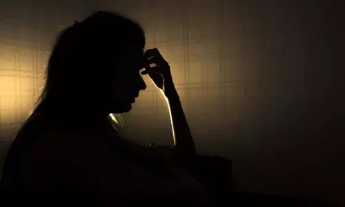छेड़छाड़: पुलिस को नहीं बताना पड़ा भारी, हेड मिस्ट्रेस गिरफ्तार छेड़छाड़: पुलिस को नहीं बताना पड़ा भारी, हेड मिस्ट्रेस गिरफ्तार