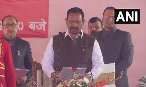 Jharkhand: हेमंत सरकार का कैबिनेट विस्तार, 11 मंत्रियों ने ली शपथ, छह नए चेहरे Jharkhand: हेमंत सरकार का कैबिनेट विस्तार, 11 मंत्रियों ने ली शपथ, छह नए चेहरे