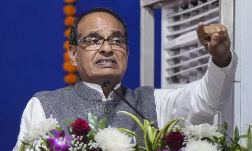 Shivraj Chouhan: बंगाल को मिलने वाली मनरेगा की राशि नियमों का पालन न करने के कारण रोकी Shivraj Chouhan: बंगाल को मिलने वाली मनरेगा की राशि नियमों का पालन न करने के कारण रोकी
