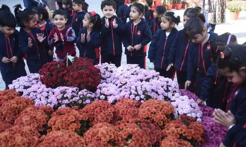 Ludhiana: नर्सरियों, निवासियों, स्कूलों से 250 प्रविष्टियों के साथ पुष्प प्रदर्शनी समाप्त Ludhiana: नर्सरियों, निवासियों, स्कूलों से 250 प्रविष्टियों के साथ पुष्प प्रदर्शनी समाप्त