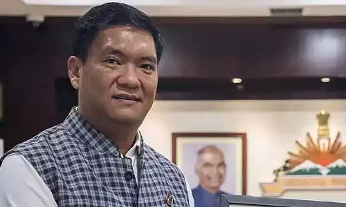 Arunachal : सीएम खांडू ने तवांग में सरदार वल्लभभाई पटेल और मेजर बॉब खथिंग को श्रद्धांजलि दी Arunachal : सीएम खांडू ने तवांग में सरदार वल्लभभाई पटेल और मेजर बॉब खथिंग को श्रद्धांजलि दी