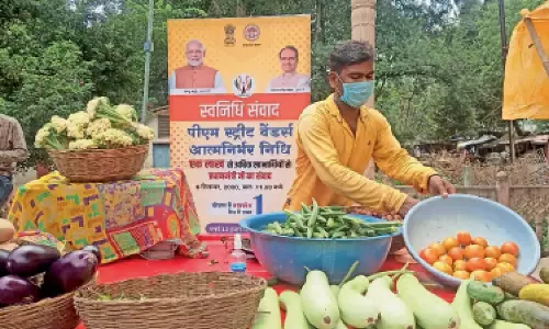 Bundi: पीएम स्वनिधि योजना अंतर्गत स्ट्रीट वेंडर्स के लिए ऋण आवेदन पत्र कैम्प 9 दिसम्बर तक Bundi: पीएम स्वनिधि योजना अंतर्गत स्ट्रीट वेंडर्स के लिए ऋण आवेदन पत्र कैम्प 9 दिसम्बर तक