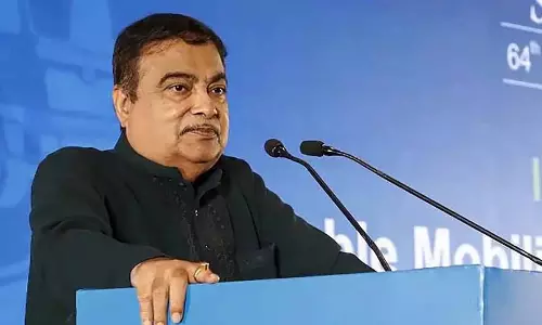 Gadkari ने सड़क परियोजनाओं को मंजूरी दी Gadkari ने सड़क परियोजनाओं को मंजूरी दी