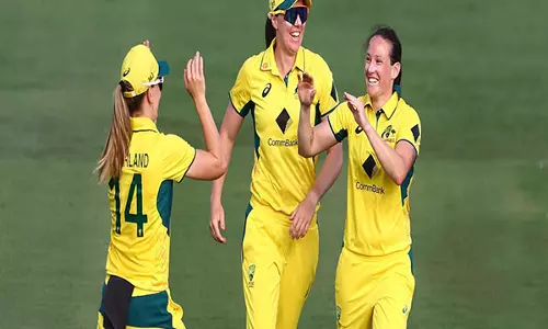 Australia की महिला टीम ने पहले वनडे में भारत को 5 विकेट से हराया Australia की महिला टीम ने पहले वनडे में भारत को 5 विकेट से हराया