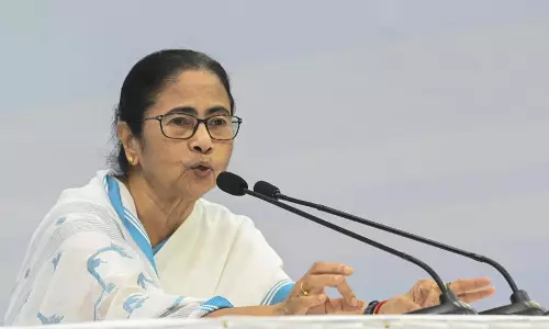 बांग्लादेश में हिंदुओं पर हमले Bengal की राजनीतिक चर्चा में छाए बांग्लादेश में हिंदुओं पर हमले Bengal की राजनीतिक चर्चा में छाए