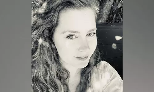 Amy Adams ने टेलर स्विफ्ट के साथ अपनी मुलाकात को याद की