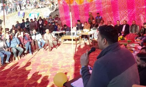 Weekly Block Diwas: DC कठुआ ने मरहून-बिलावर में जनता की शिकायतें सुनीं Weekly Block Diwas: DC कठुआ ने मरहून-बिलावर में जनता की शिकायतें सुनीं