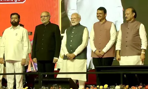 एक्टर रितेश देशमुख ने फडणवीस , शिंदे और अजित पवार को दी बधाई