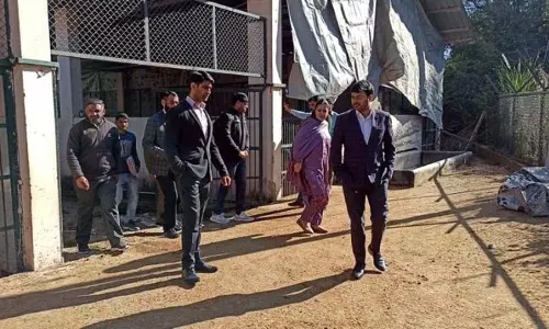 JMC आयुक्त ने नगरोटा में पशुपालन केन्द्र के कामकाज का निरीक्षण किया JMC आयुक्त ने नगरोटा में पशुपालन केन्द्र के कामकाज का निरीक्षण किया
