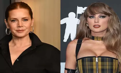 Taylor Swift के साथ कराओके स्टेज साझा करने पर बोलीं एमी एडम्स