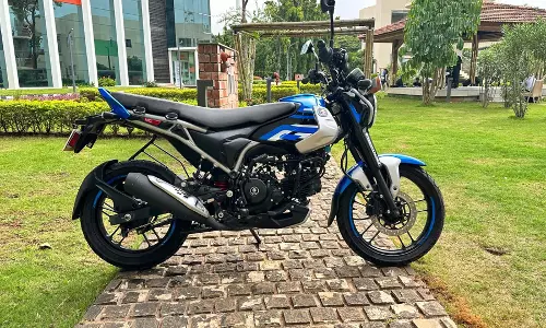 Bajaj Freedom CNG बाइक अब 10,000 रुपये की कटौती के साथ और सस्ती हो गई