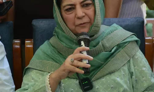 Mehbooba Mufti: जम्मू-कश्मीर के युवाओं का भविष्य अनिश्चित