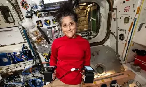 NASA के अंतरिक्ष यात्री बुच विल्मोर और सुनीता विलियम्स को अंतरिक्ष में 6 महीने बीते