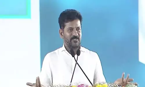 Kolkata दुनिया के कचरा शहर की दौड़ में अव्वल आएगा- रेवंत रेड्डी का चौंकाने वाला बयान Kolkata दुनिया के कचरा शहर की दौड़ में अव्वल आएगा- रेवंत रेड्डी का चौंकाने वाला बयान