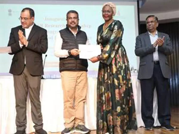 धर्मेंद्र प्रधान ने सामाजिक एवं मानव विज्ञान में ICSSR अनुसंधान इंटर्नशिप कार्यक्रम का उद्घाटन किया धर्मेंद्र प्रधान ने सामाजिक एवं मानव विज्ञान में ICSSR अनुसंधान इंटर्नशिप कार्यक्रम का उद्घाटन किया