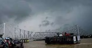 Kolkata का मौसम और आज का AQI