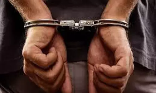 Online शेयर ट्रेडिंग में 76 वर्षीय बुजुर्ग से 3.81करोड़ की ठगी, 3 गिरफ्तार