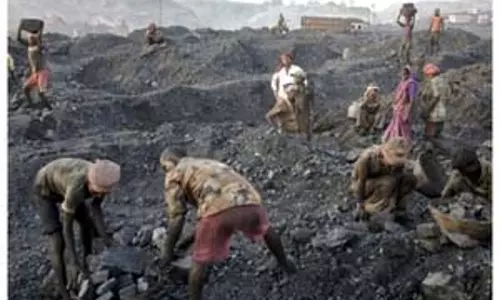भारत में उत्पादन बढ़ने से 2025 में कोयले की कीमतों पर रह सकता है दबाव : रिपोर्ट भारत में उत्पादन बढ़ने से 2025 में कोयले की कीमतों पर रह सकता है दबाव : रिपोर्ट