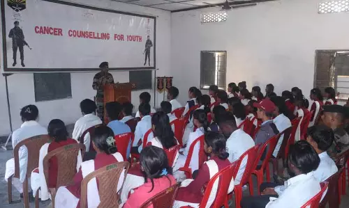 Assam :असम राइफल्स ने लोकरा में युवाओं के लिए कैंसर परामर्श सत्र का आयोजन किया Assam :असम राइफल्स ने लोकरा में युवाओं के लिए कैंसर परामर्श सत्र का आयोजन किया