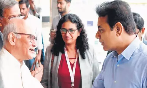 Telangana: केटीआर ने टाईकॉन केरल पुरस्कार समारोह में भाग लिया Telangana: केटीआर ने टाईकॉन केरल पुरस्कार समारोह में भाग लिया