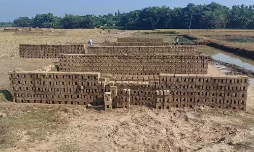 Assam :  कामरूप जिला प्रशासन बोको में अवैध ईंट उद्योगों को बंद करने में विफल रहा