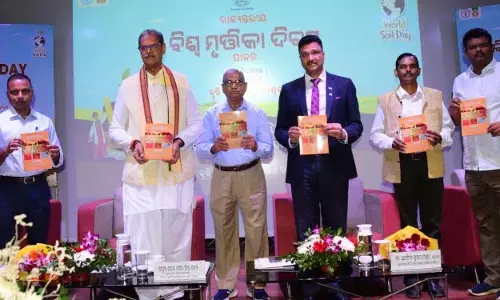 उपमुख्यमंत्री ने उत्पादकता बढ़ाने के लिए जैविक खेती की वकालत की