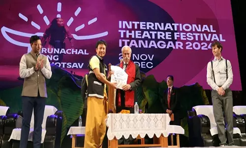 राज्यपाल केटी परनायक ने Arunachal रंग महोत्सव 2024 में भाग लिया राज्यपाल केटी परनायक ने Arunachal रंग महोत्सव 2024 में भाग लिया