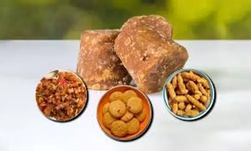 Winter Jaggery Recipe: घर पर बनाएं ये स्वादिष्ट गुड़ की रेसिपी, सर्दियों के लिए है परफेक्ट Winter Jaggery Recipe: घर पर बनाएं ये स्वादिष्ट गुड़ की रेसिपी, सर्दियों के लिए है परफेक्ट